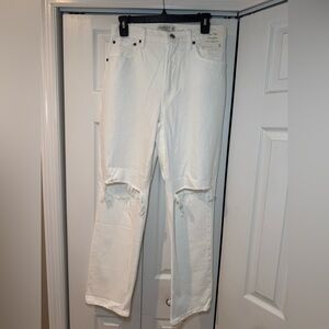 Abercrombie & Fitch Women's Cream Distressed Straight Leg Jeans